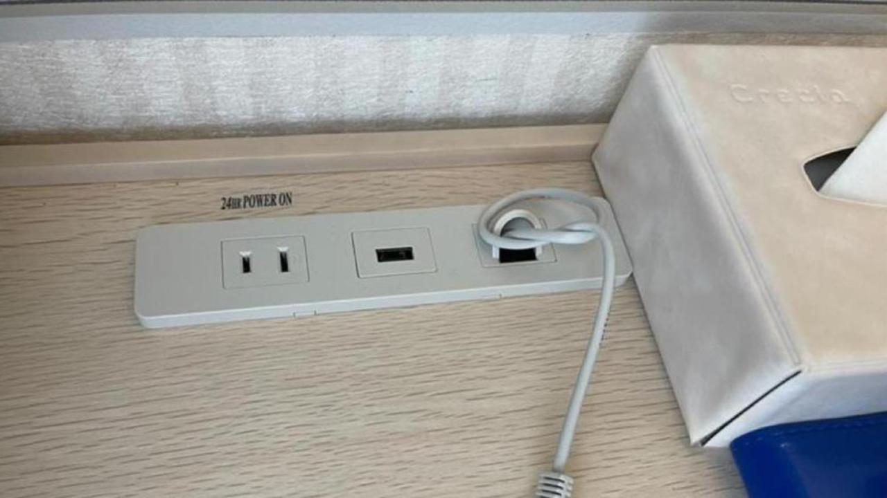 Toyoko Inn Chiba Minato Ekimae Exteriör bild