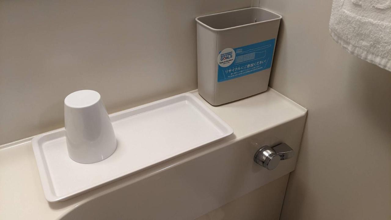 Toyoko Inn Chiba Minato Ekimae Exteriör bild