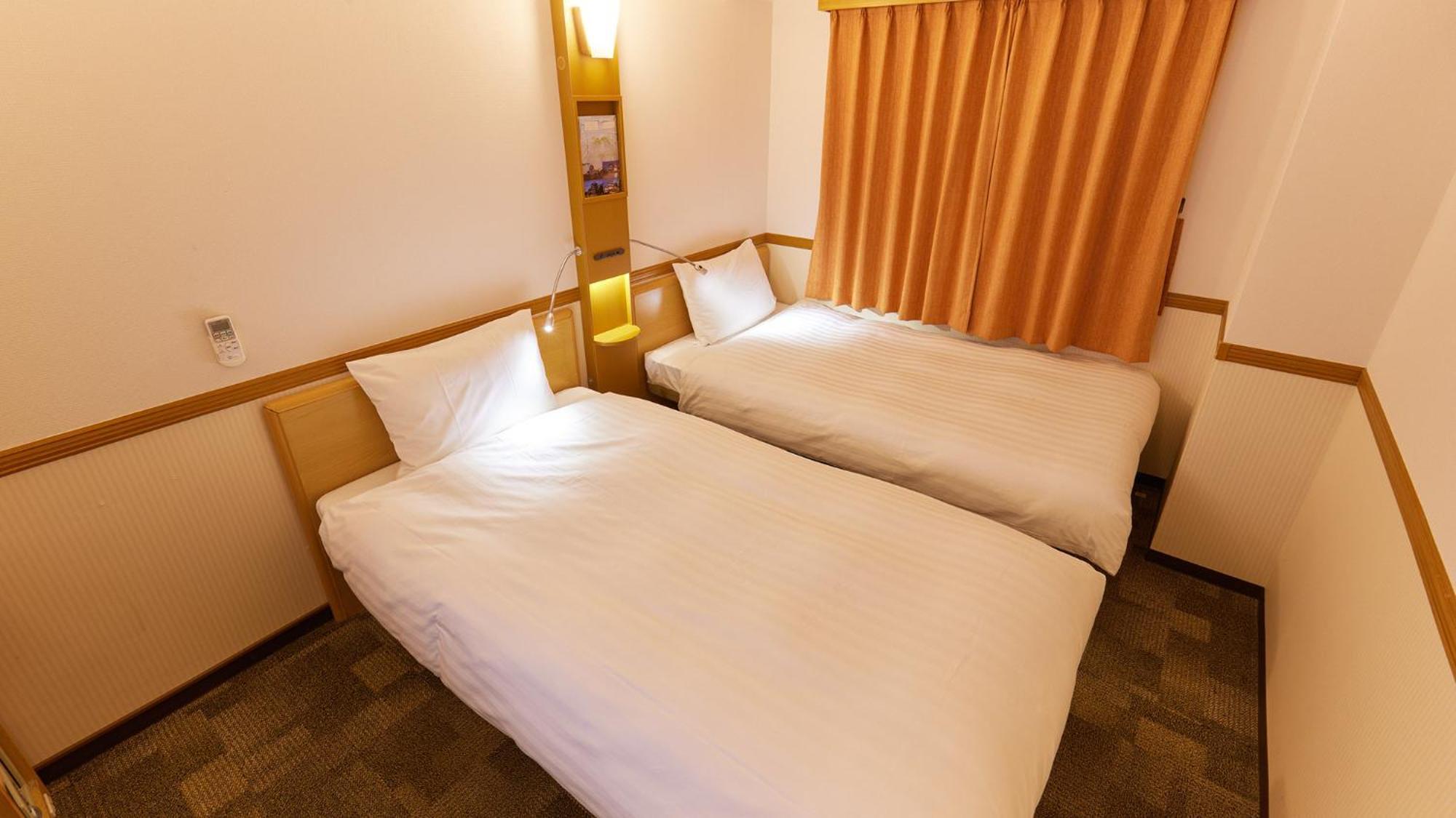 Toyoko Inn Chiba Minato Ekimae Rum bild
