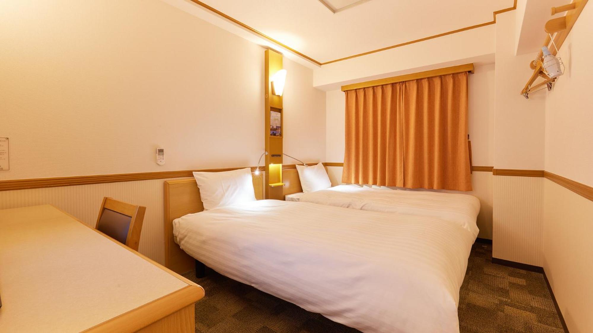 Toyoko Inn Chiba Minato Ekimae Rum bild