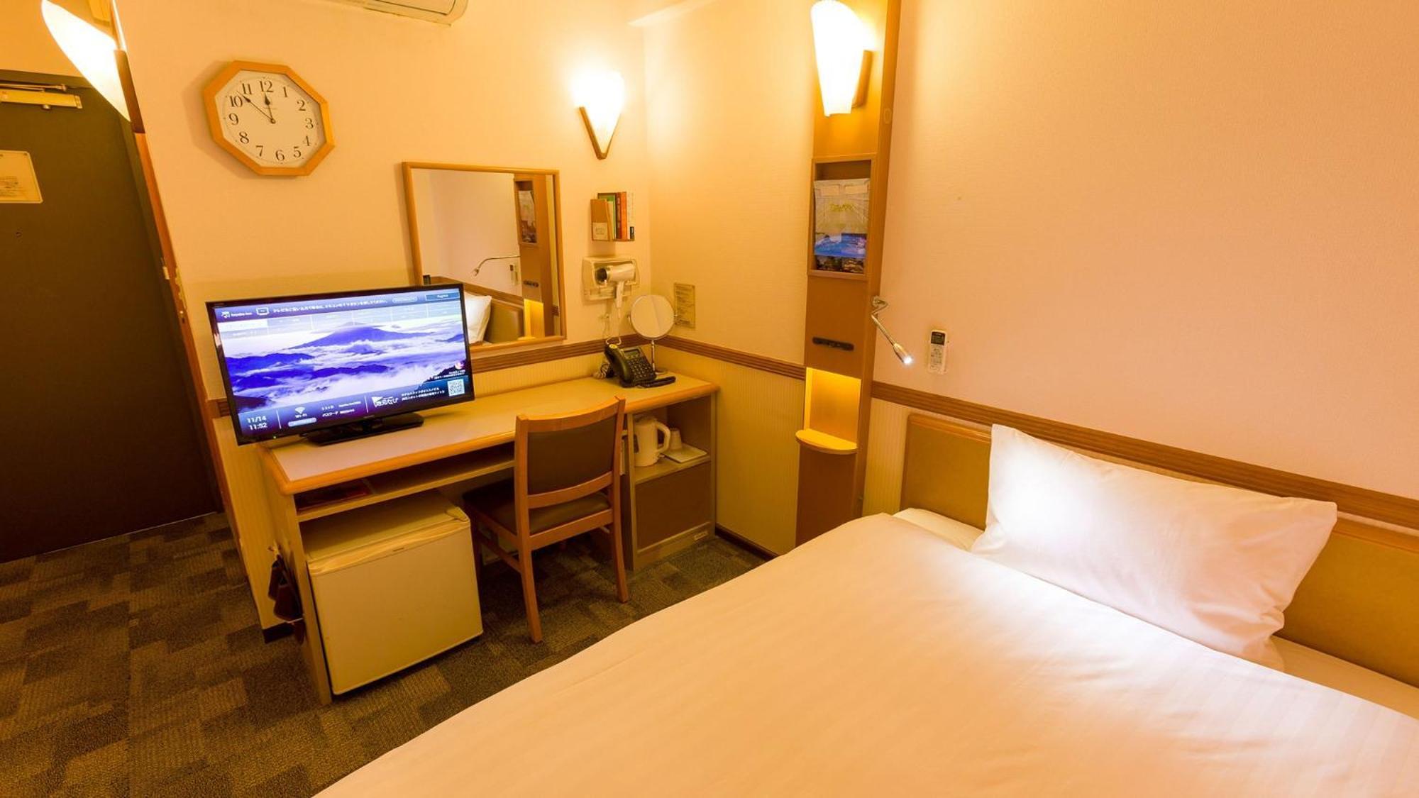 Toyoko Inn Chiba Minato Ekimae Rum bild