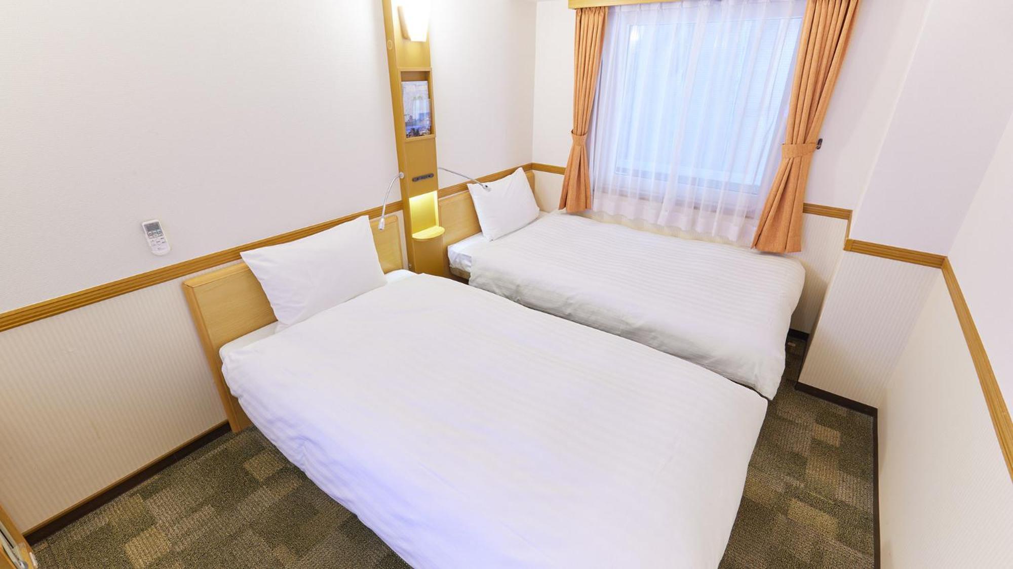 Toyoko Inn Chiba Minato Ekimae Rum bild