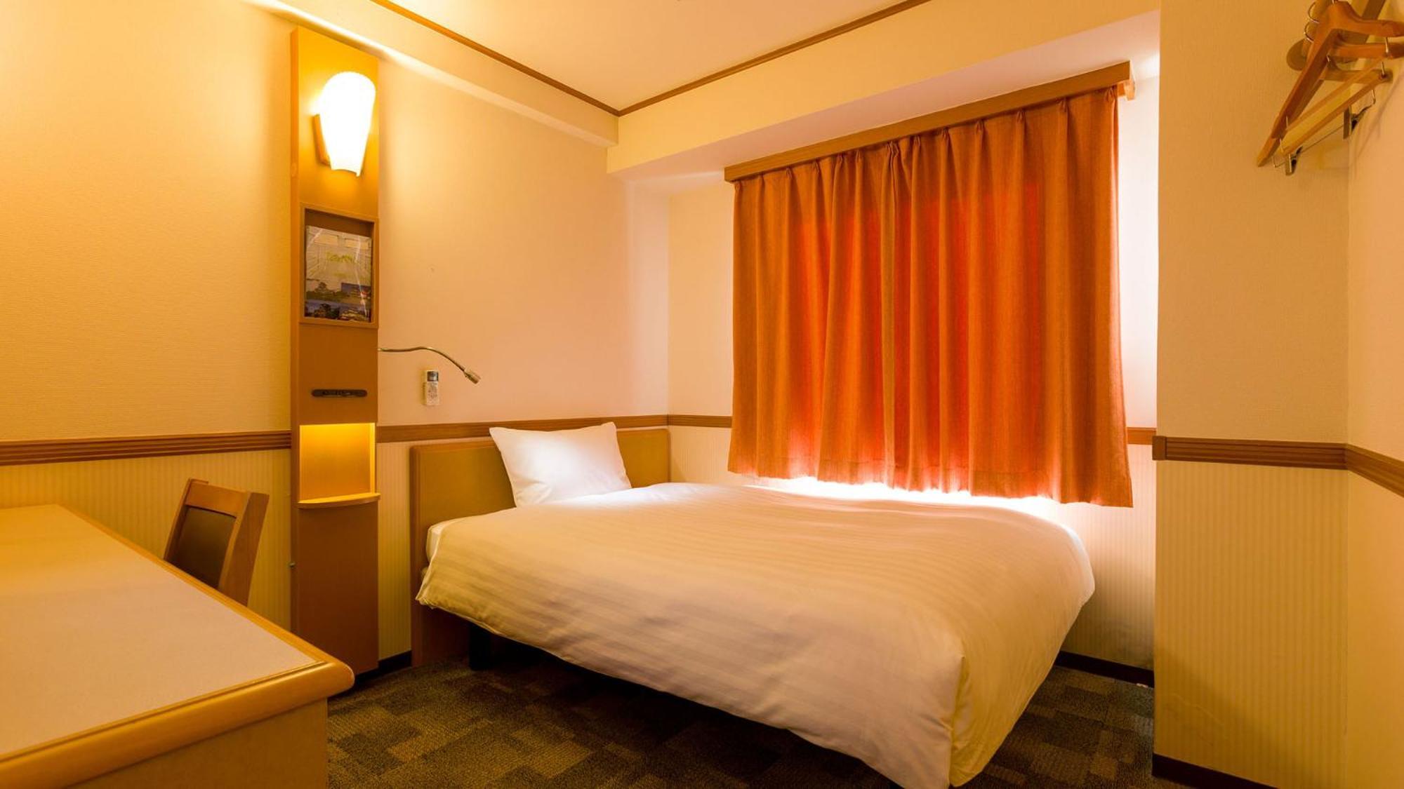 Toyoko Inn Chiba Minato Ekimae Rum bild