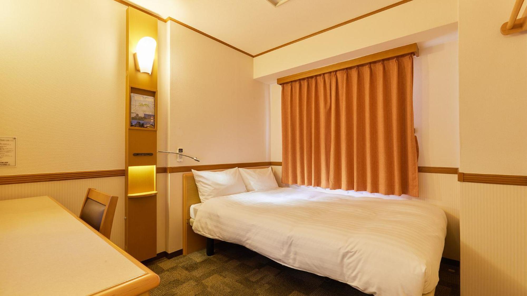Toyoko Inn Chiba Minato Ekimae Rum bild