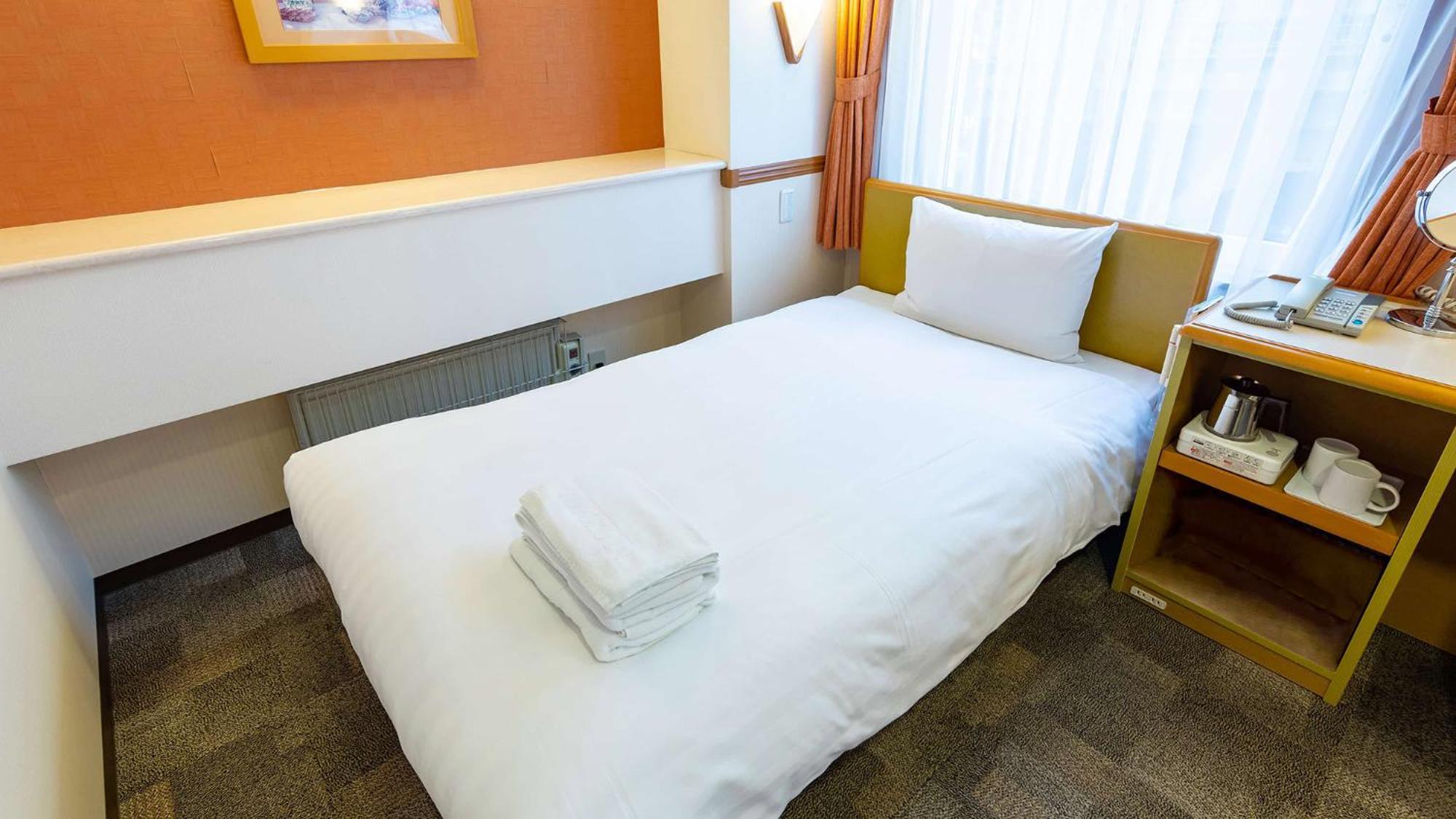 Toyoko Inn Chiba Minato Ekimae Rum bild